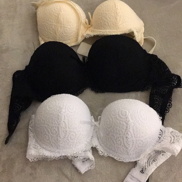 Bras - Picture 3 of 3